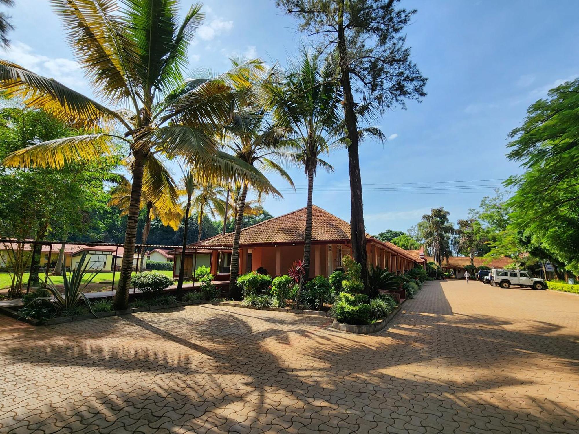 Masindi Hotel Exteriör bild