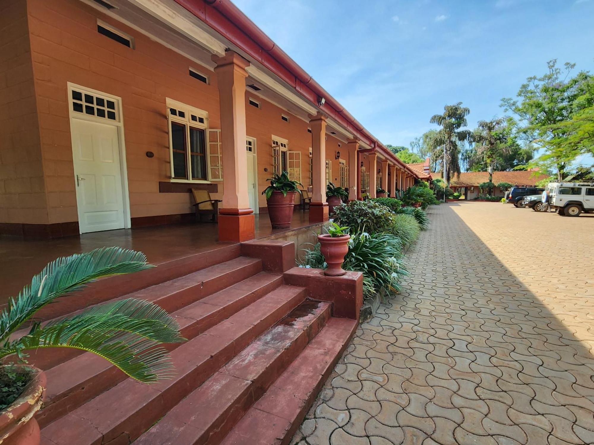Masindi Hotel Exteriör bild