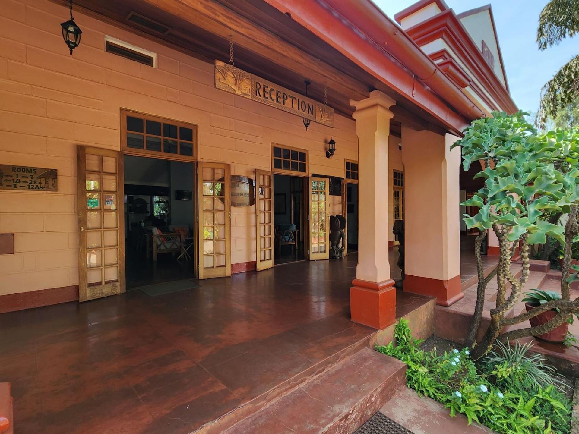 Masindi Hotel Exteriör bild
